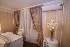 Школа ремонта на телеканале ТНТ | серия "Версаль на улице Свободы" – фото 1