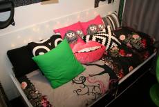 Школа ремонта на канале ТНТ | серия "Девичий Клуб" и снова жидкие обои – фото 2