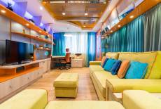 жидкие обои в Школе ремонта на канале ТНТ | выпуск "Каюта радости" – фото 3