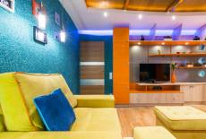 жидкие обои в Школе ремонта на канале ТНТ | выпуск "Каюта радости" – фото 1